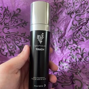 Younique Spray Foundation •Lace•